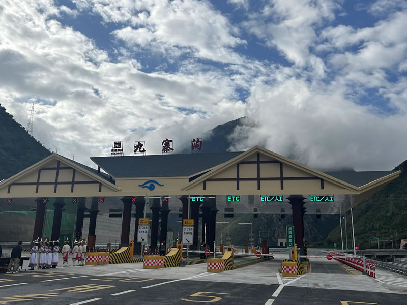 綿陽租車自駕九寨溝的九綿高速通車了，詳細(xì)的通行攻略來了，出行必看！